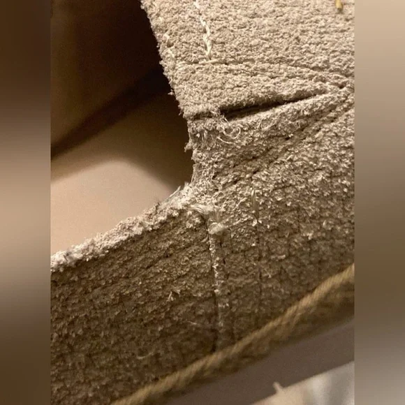 Donald j. Pliner tan espadrilles size 8 soles need some cleaning see photos - Picture 8 of 8